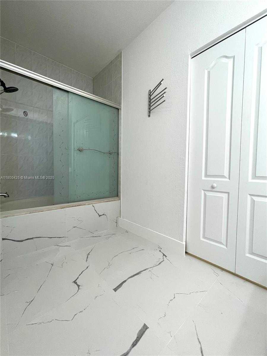 Small Image of 17415 NORTH WEST 75TH PL #208, Hialeah Number 19