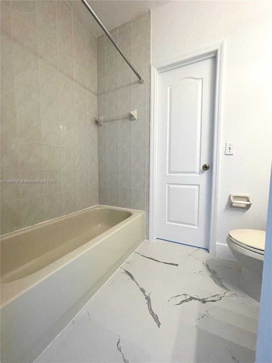 Small Image of 17415 NORTH WEST 75TH PL #208, Hialeah Number 21