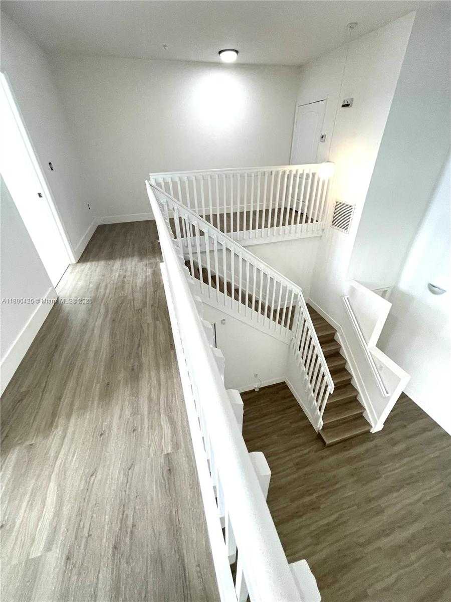 Small Image of 17415 NORTH WEST 75TH PL #208, Hialeah Number 9