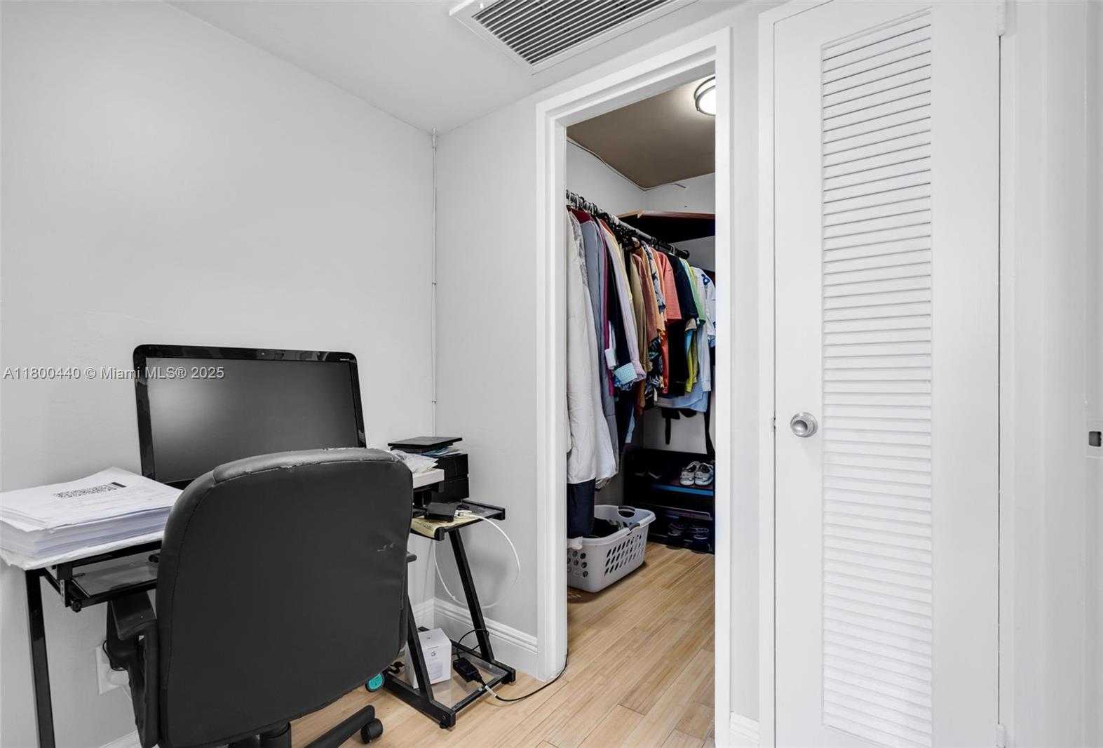 Small Image of 5700 COLLINS AVE #4A, Miami Beach Number 10