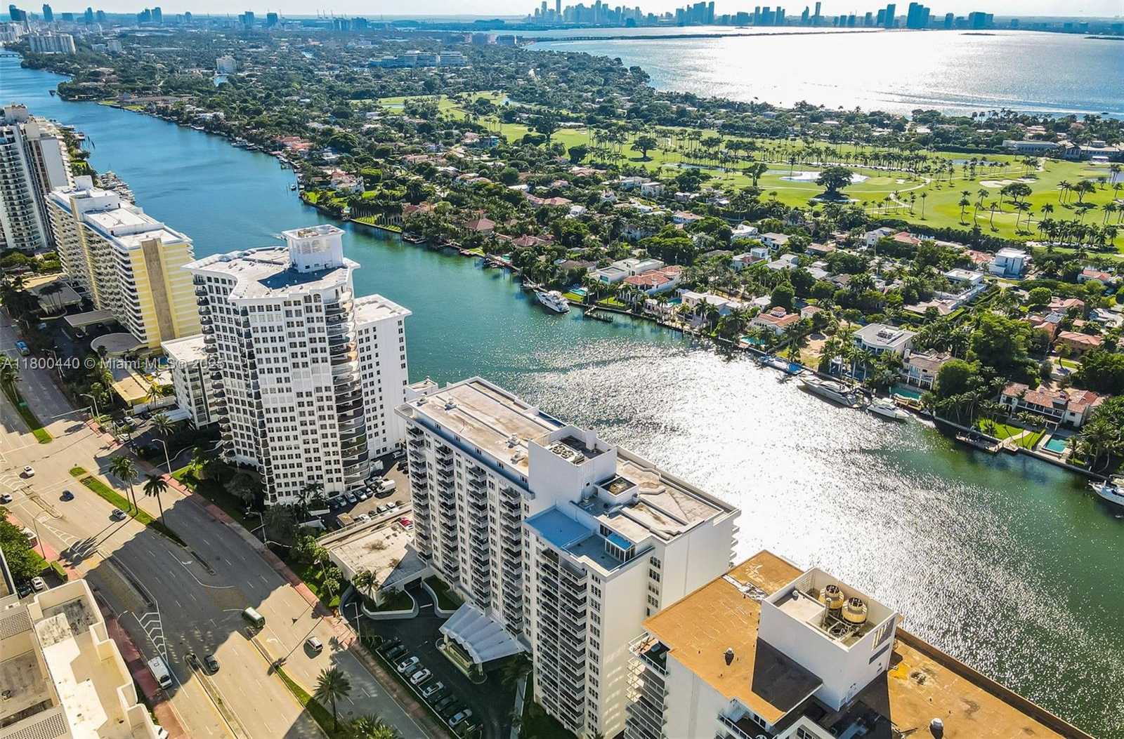 Small Image of 5700 COLLINS AVE #4A, Miami Beach Number 20