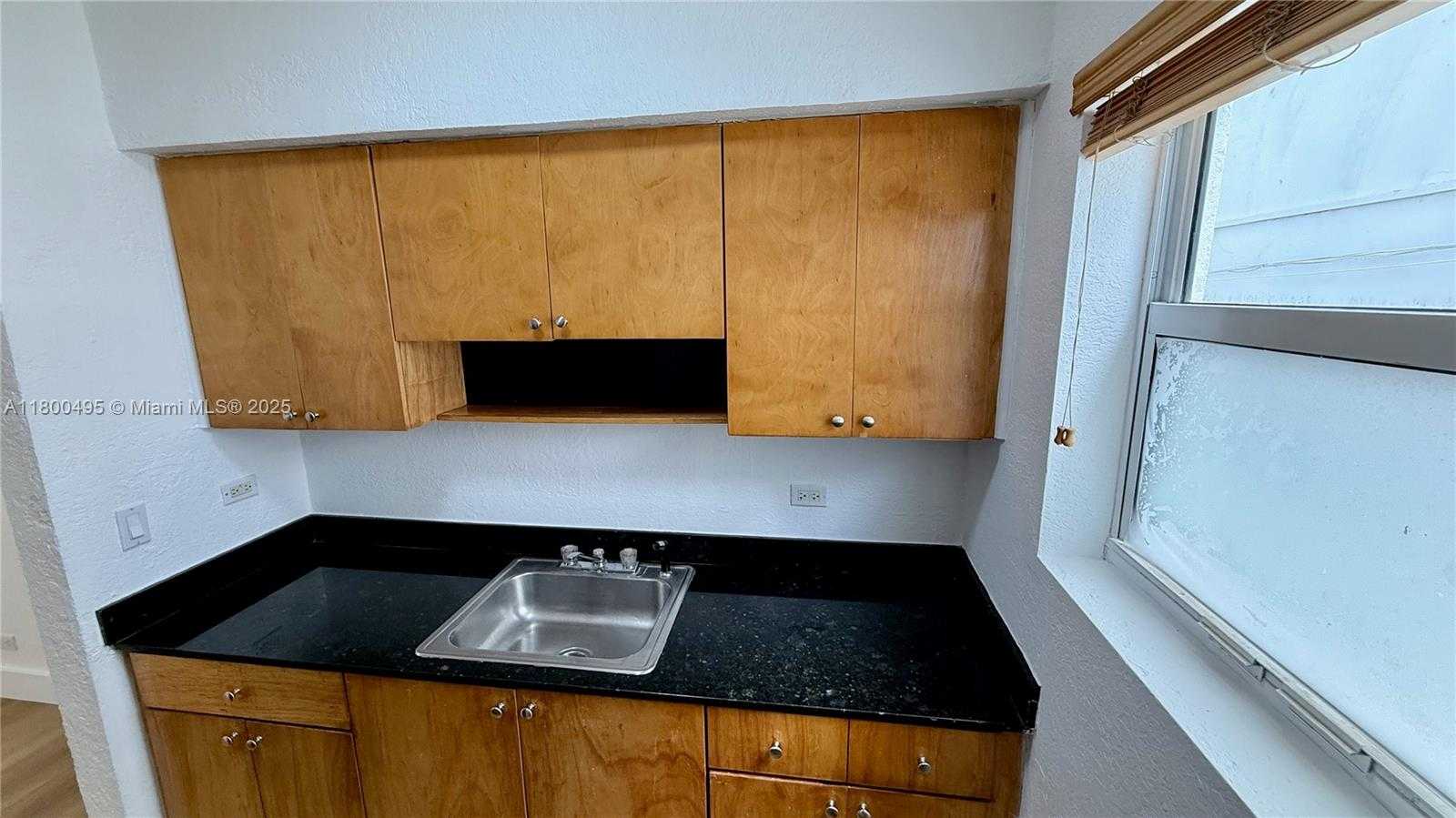 Small Image of 7334 HARDING AVE #3, Miami Beach Number 15