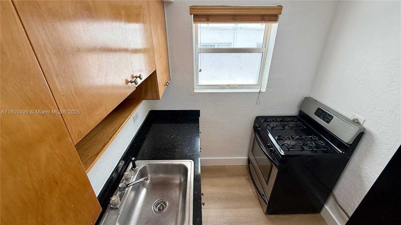 Small Image of 7334 HARDING AVE #3, Miami Beach Number 3