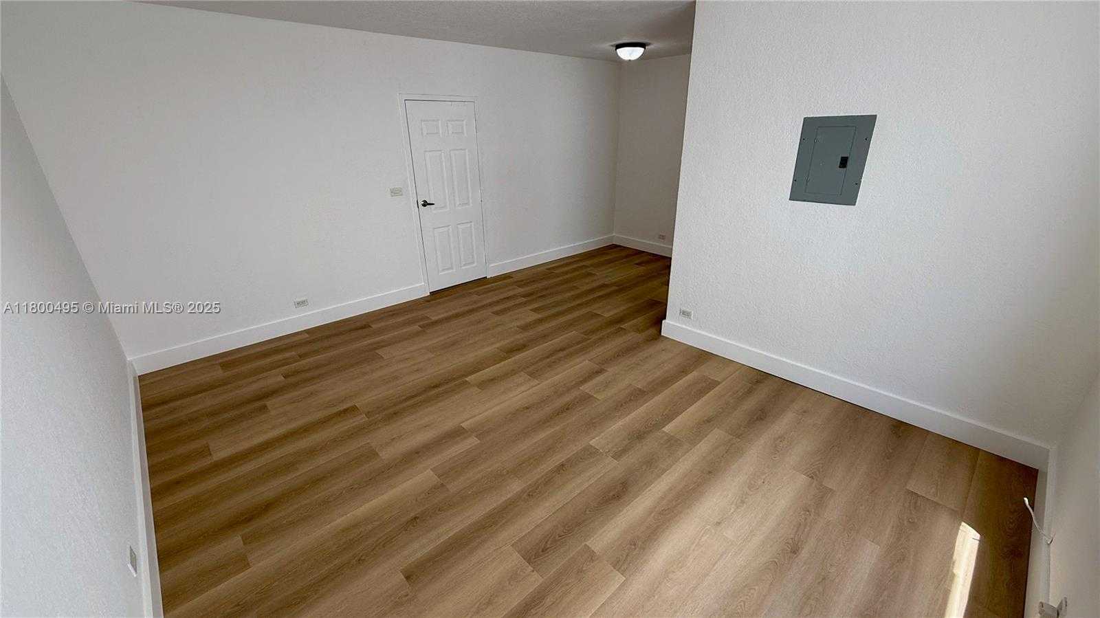 Small Image of 7334 HARDING AVE #3, Miami Beach Number 5