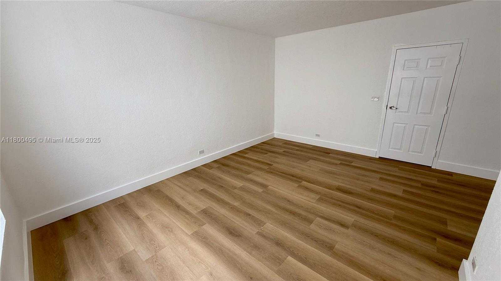 Small Image of 7334 HARDING AVE #3, Miami Beach Number 6