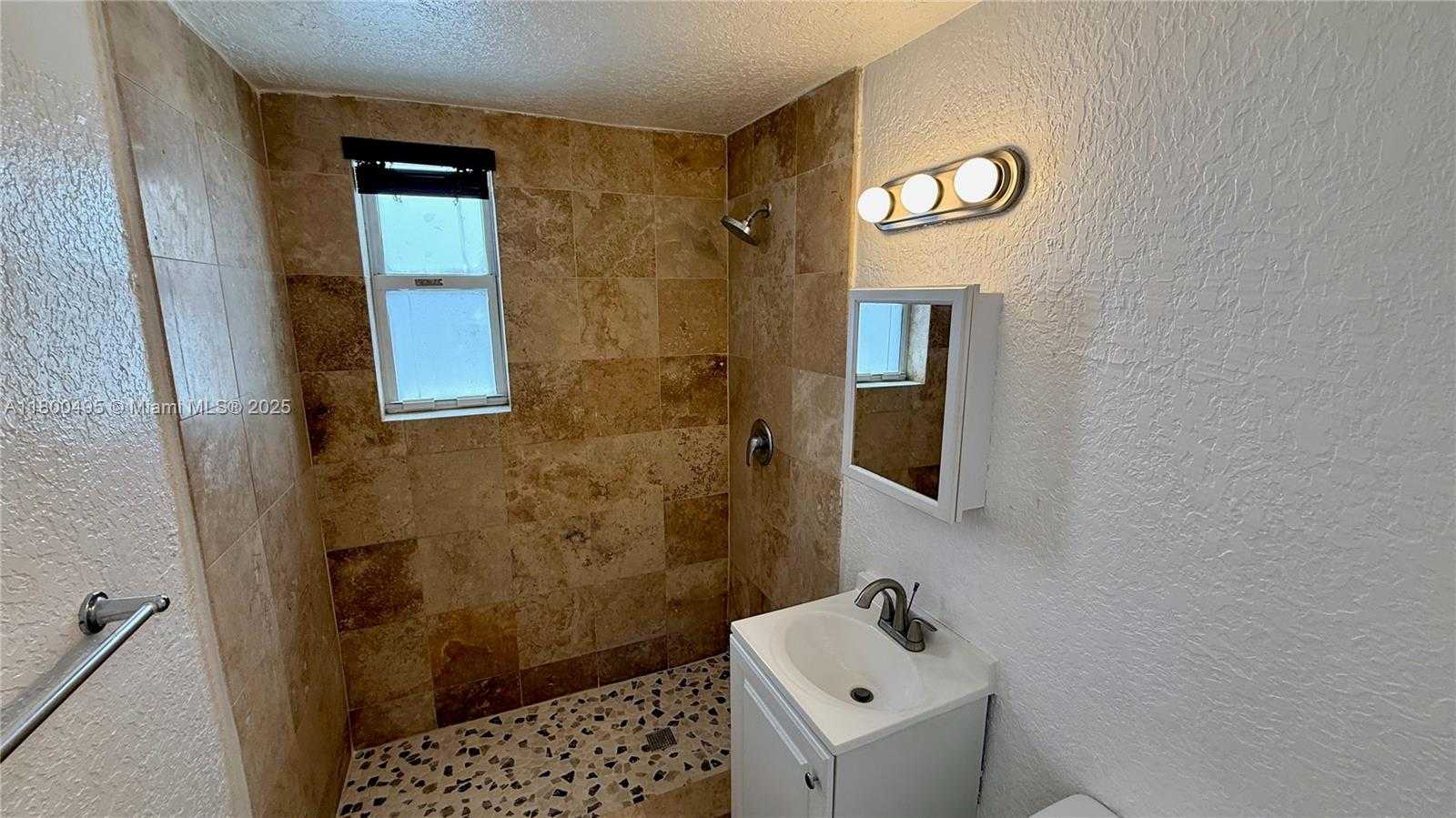 Small Image of 7334 HARDING AVE #3, Miami Beach Number 8