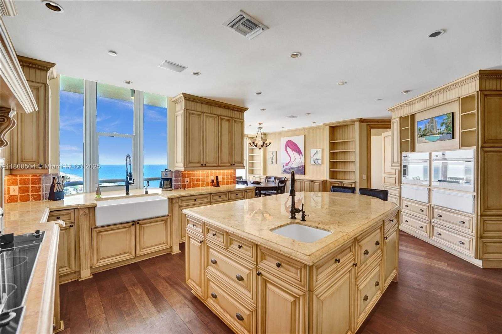 Small Image of 6051 NORTH OCEAN DR #PH5, Hollywood Number 14