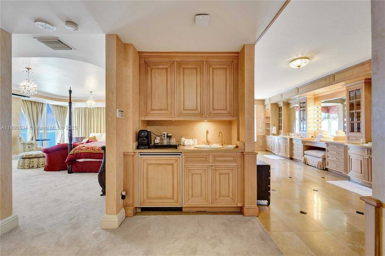Small Image of 6051 NORTH OCEAN DR #PH5, Hollywood Number 44