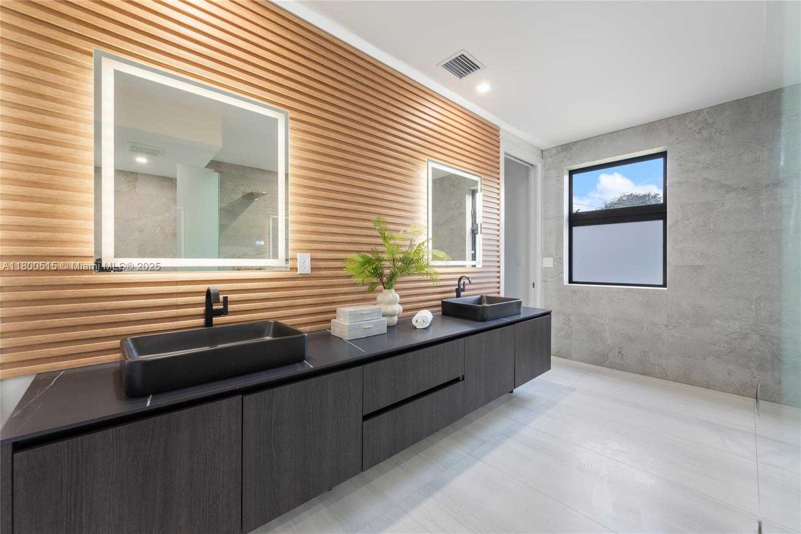 Small Image of 3637 SOUTH WEST 3RD AVE #RIGHT, Miami Number 13