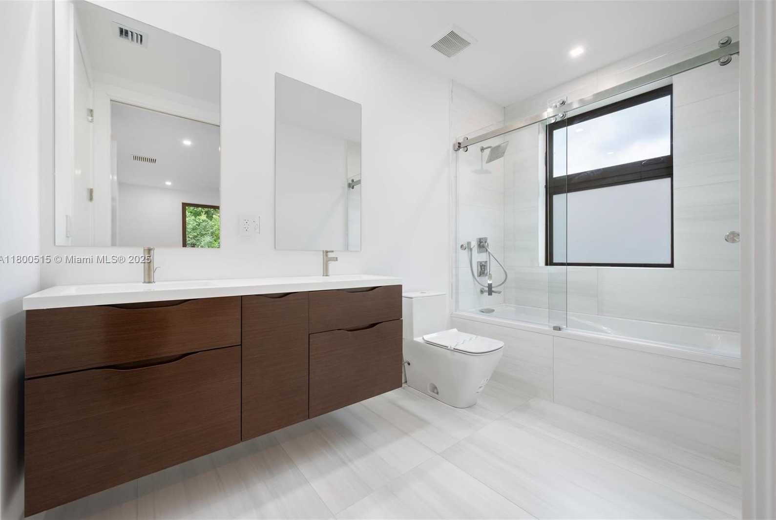 Small Image of 3637 SOUTH WEST 3RD AVE #RIGHT, Miami Number 16