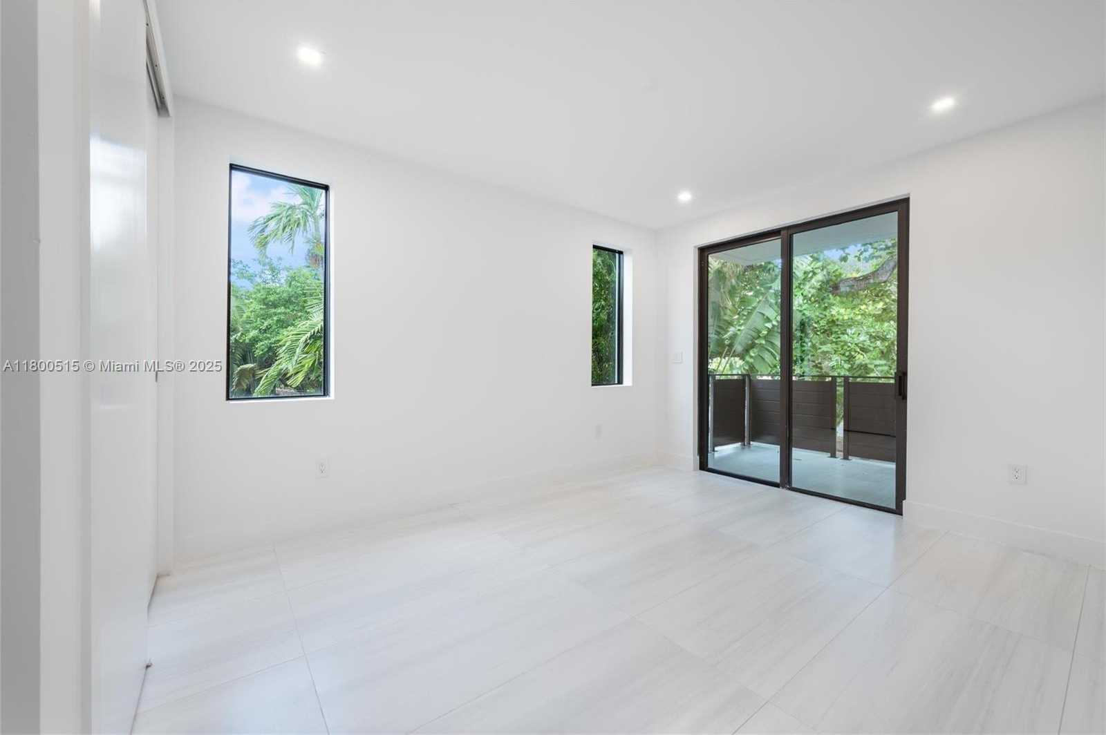 Small Image of 3637 SOUTH WEST 3RD AVE #RIGHT, Miami Number 19