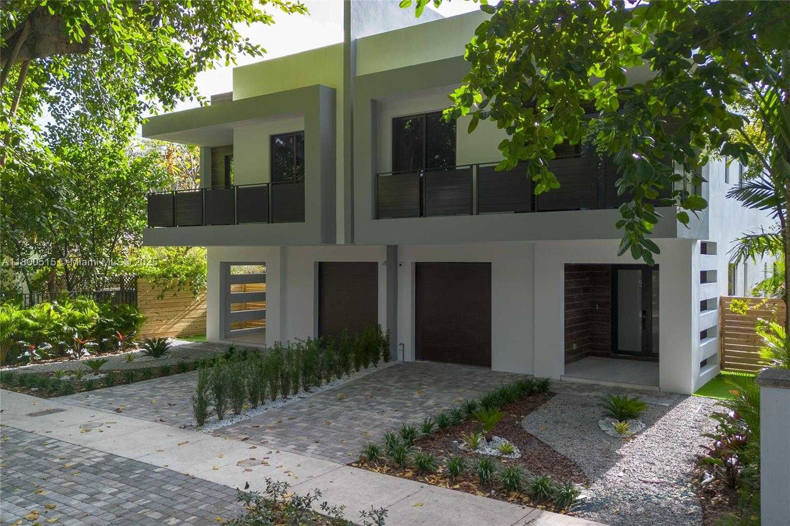 Small Image of 3637 SOUTH WEST 3RD AVE #RIGHT, Miami Number 26