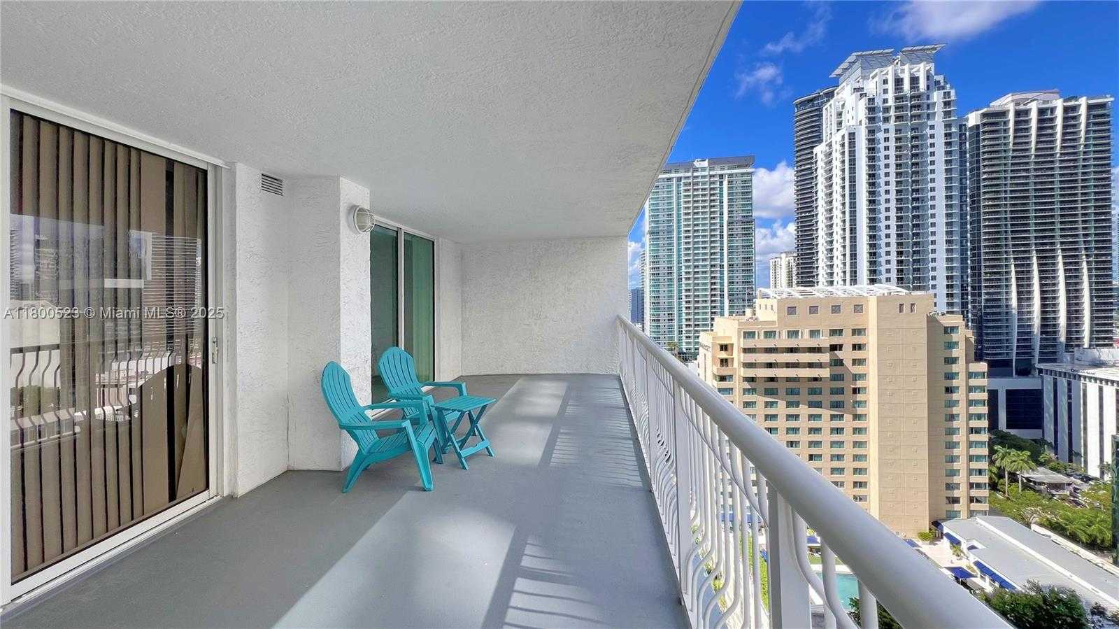 Small Image of 1200 BRICKELL BAY DR #2814, Miami Number 11