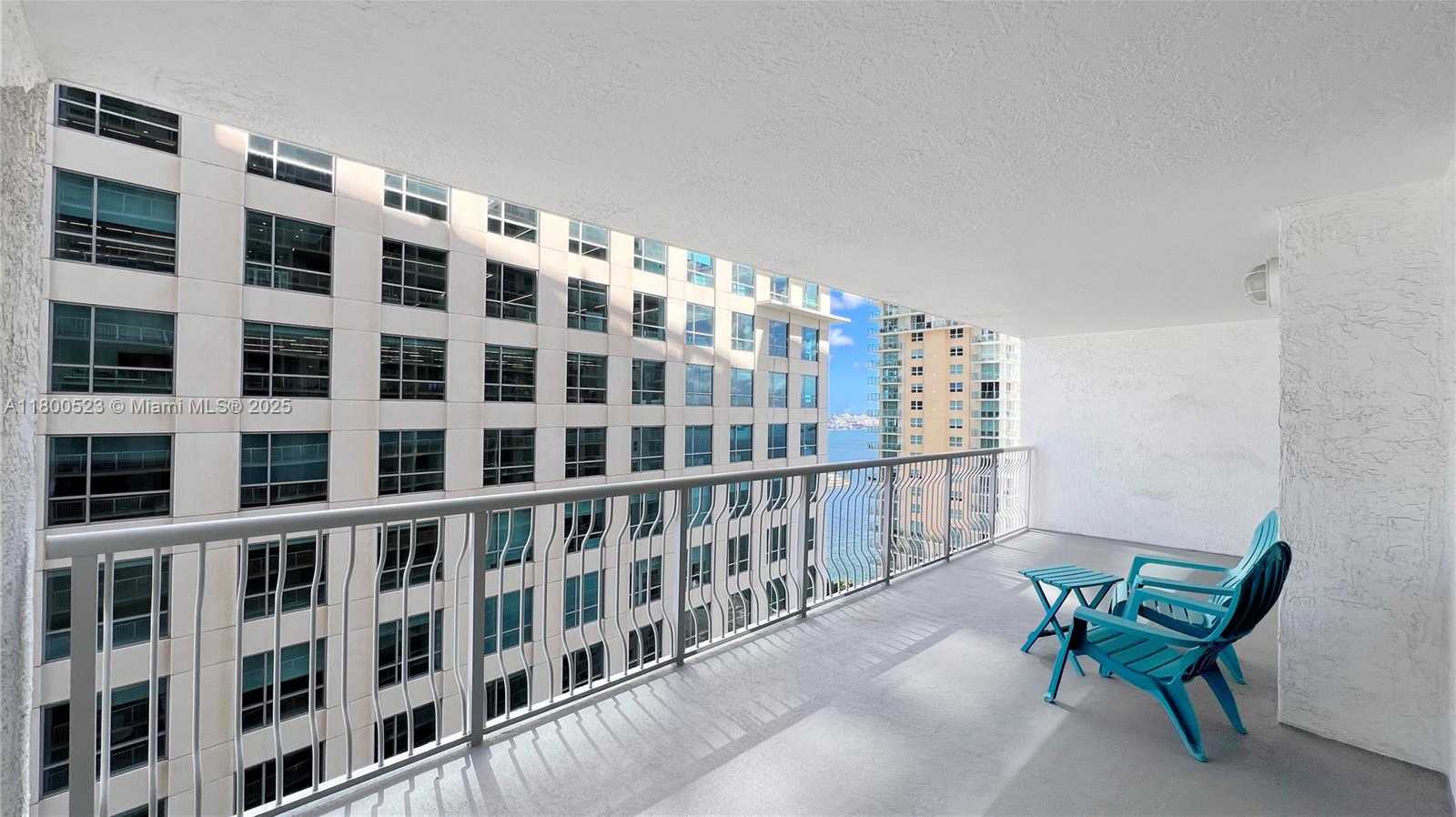 Small Image of 1200 BRICKELL BAY DR #2814, Miami Number 8