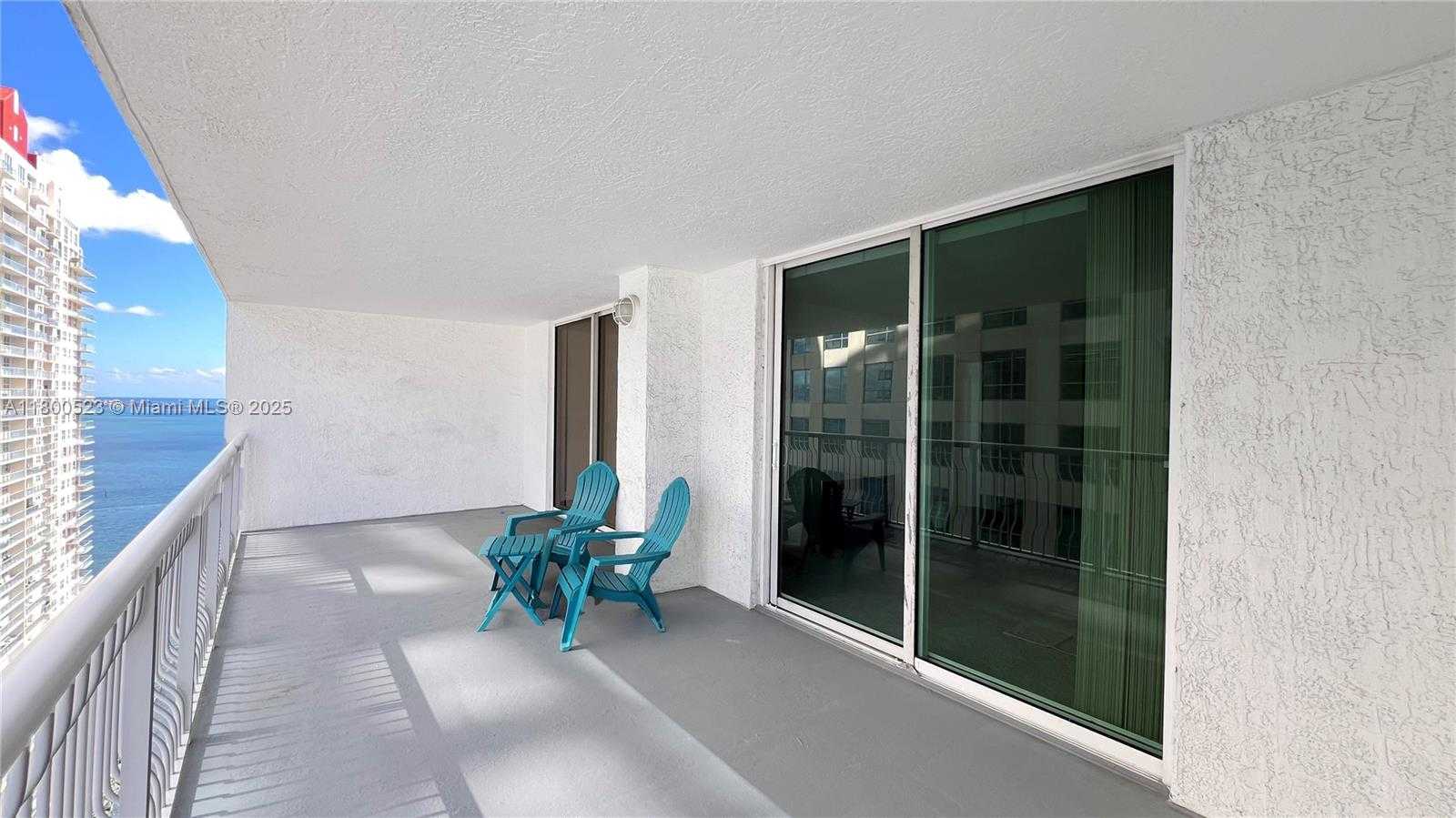Small Image of 1200 BRICKELL BAY DR #2814, Miami Number 9