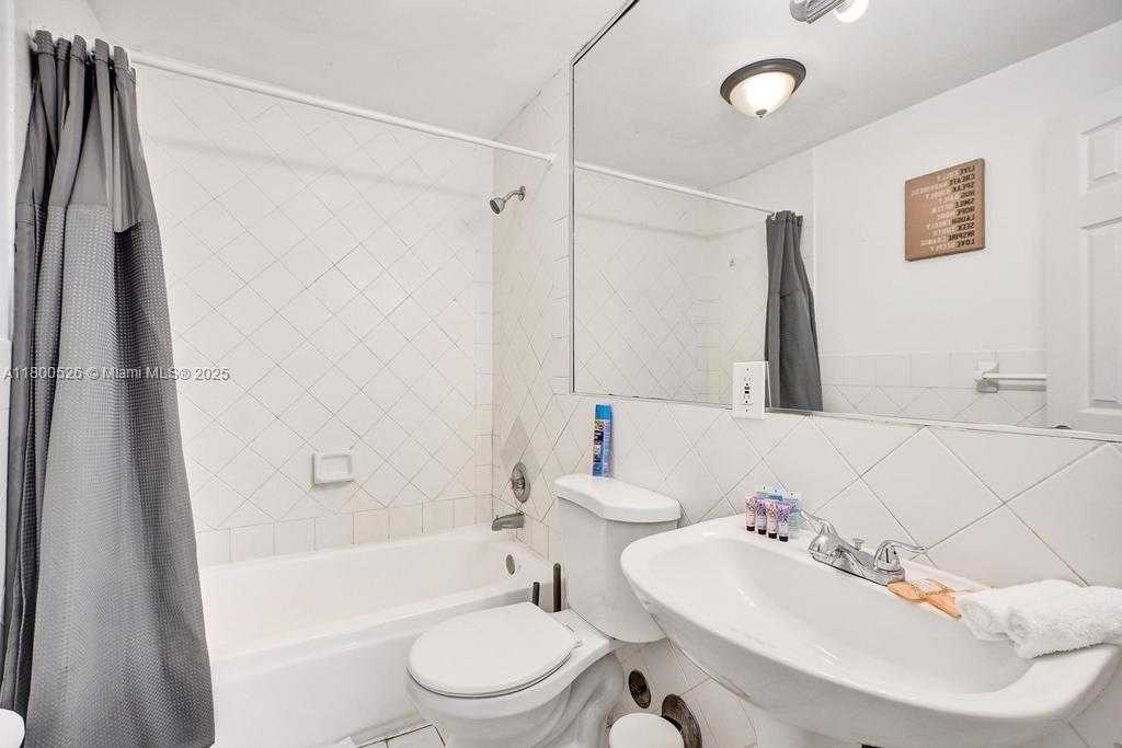 Small Image of 530 OCEAN DR #103, Miami Beach Number 11