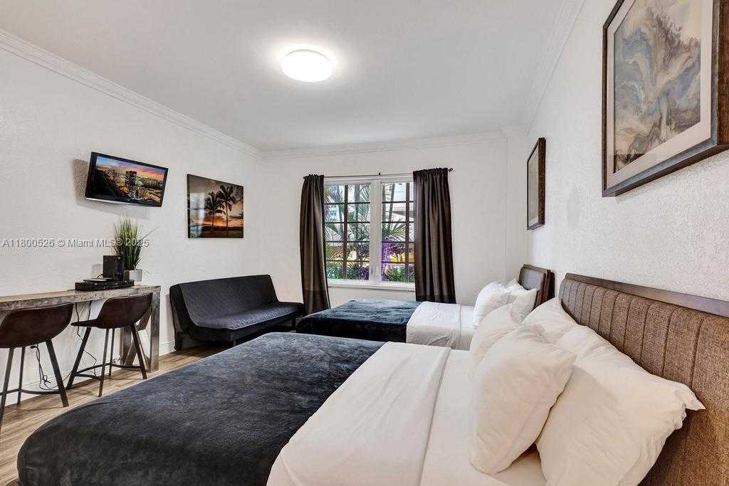 Small Image of 530 OCEAN DR #103, Miami Beach Number 8