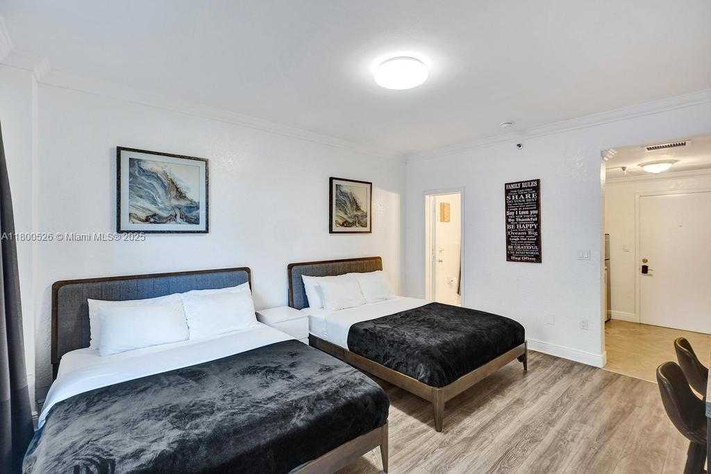 Small Image of 530 OCEAN DR #103, Miami Beach Number 9