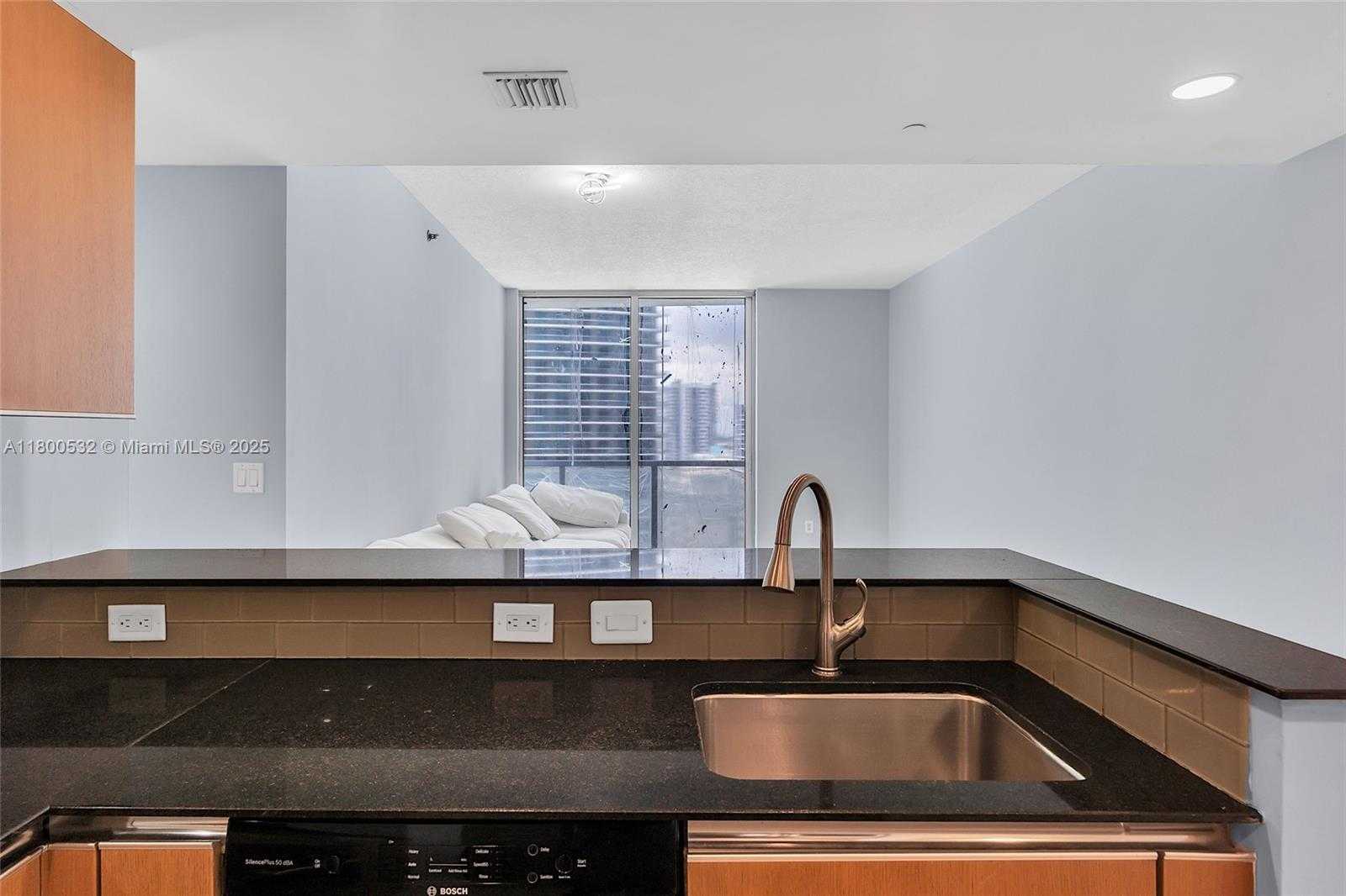 Small Image of 1060 BRICKELL AVE #1811, Miami Number 11