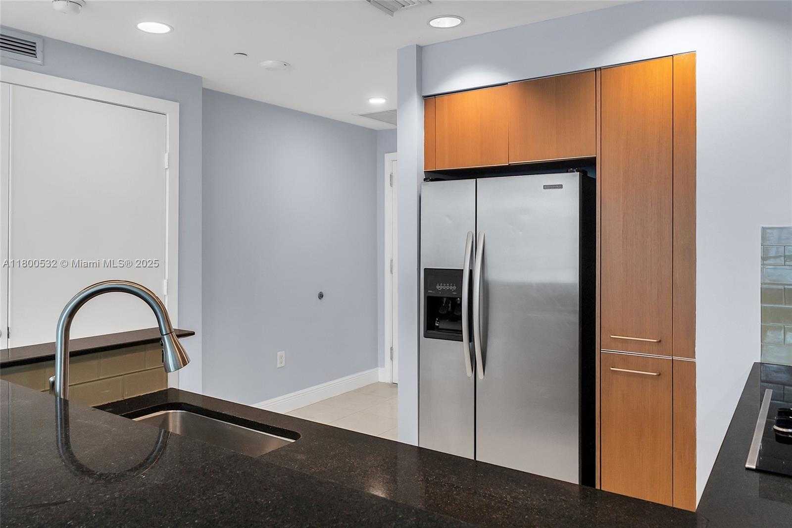 Small Image of 1060 BRICKELL AVE #1811, Miami Number 13