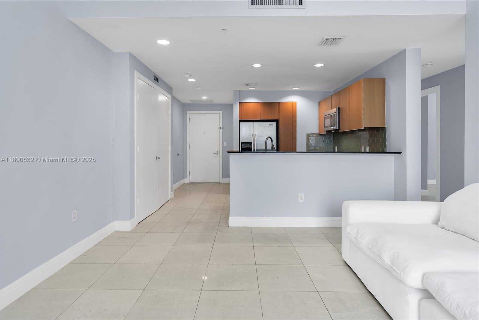 Small Image of 1060 BRICKELL AVE #1811, Miami Number 20