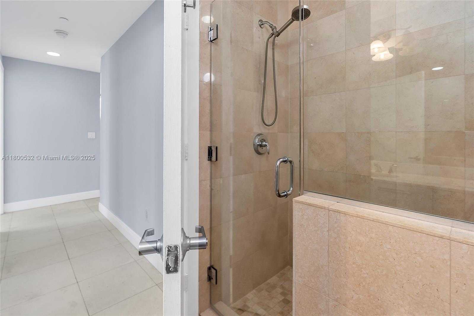 Small Image of 1060 BRICKELL AVE #1811, Miami Number 26