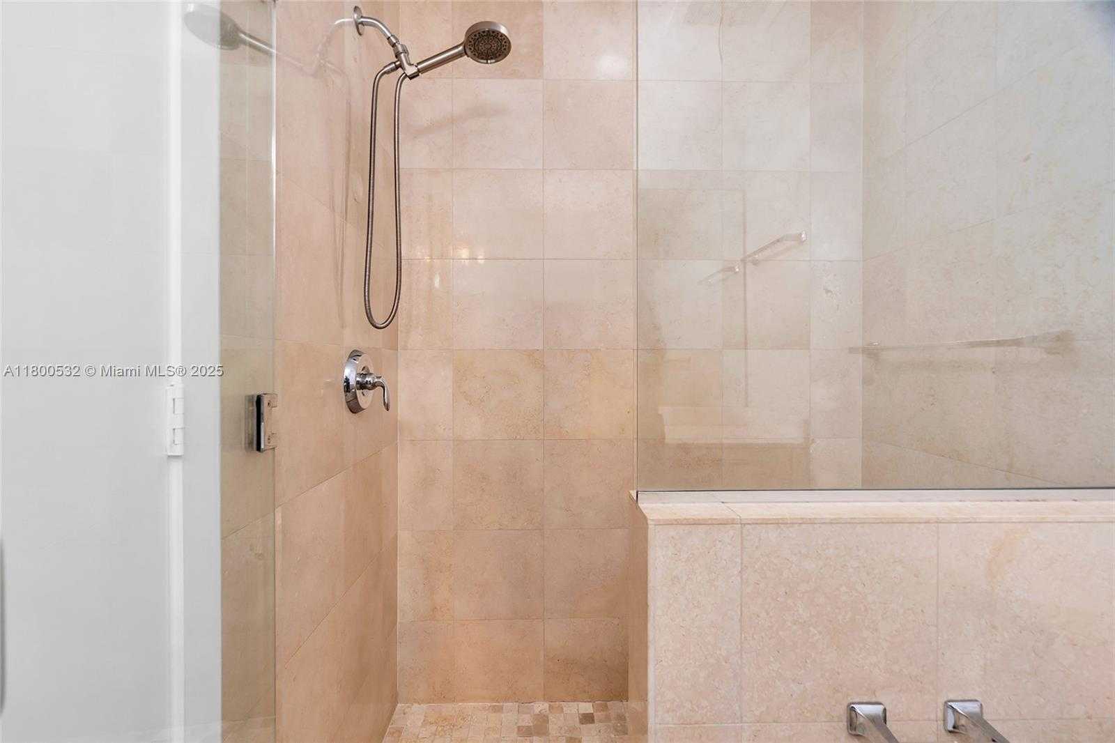 Small Image of 1060 BRICKELL AVE #1811, Miami Number 27