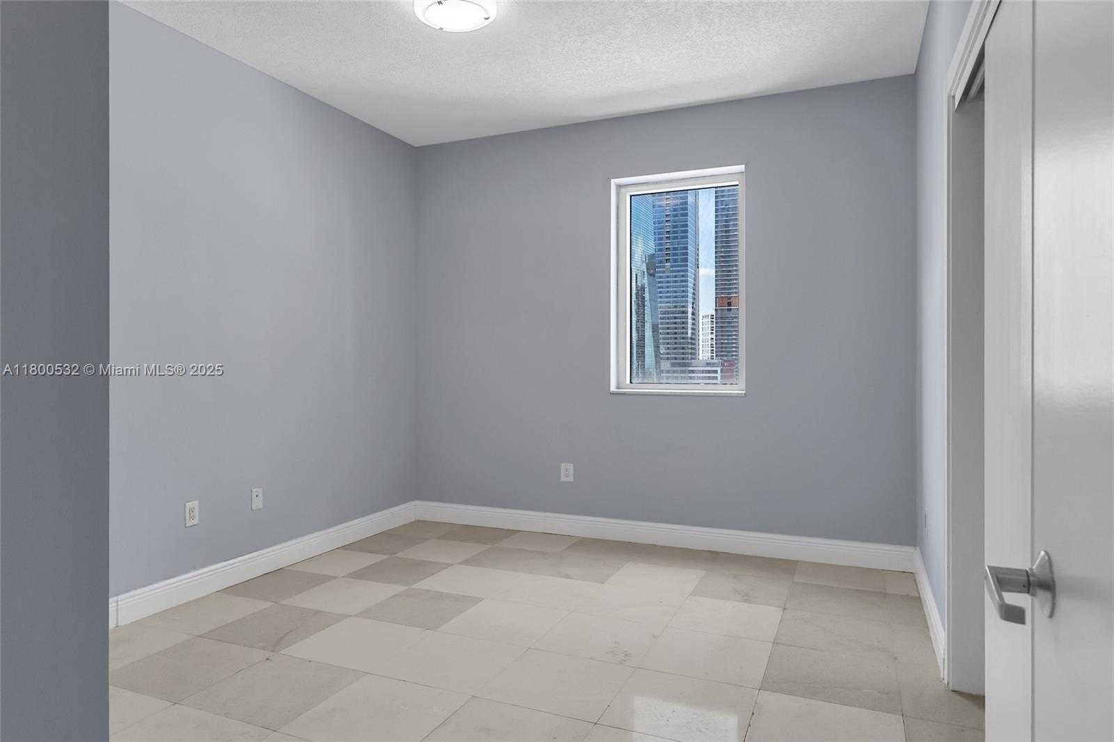 Small Image of 1060 BRICKELL AVE #1811, Miami Number 28