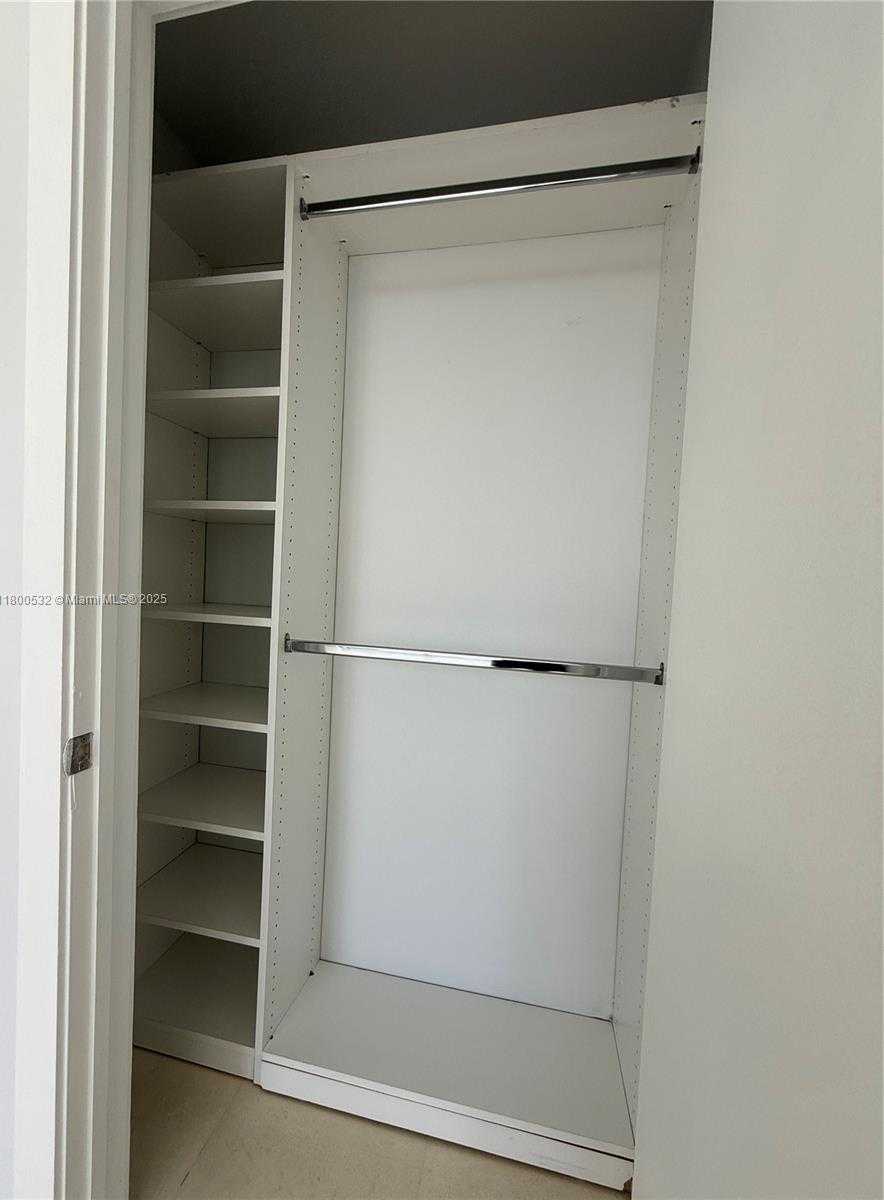 Small Image of 1060 BRICKELL AVE #1811, Miami Number 43
