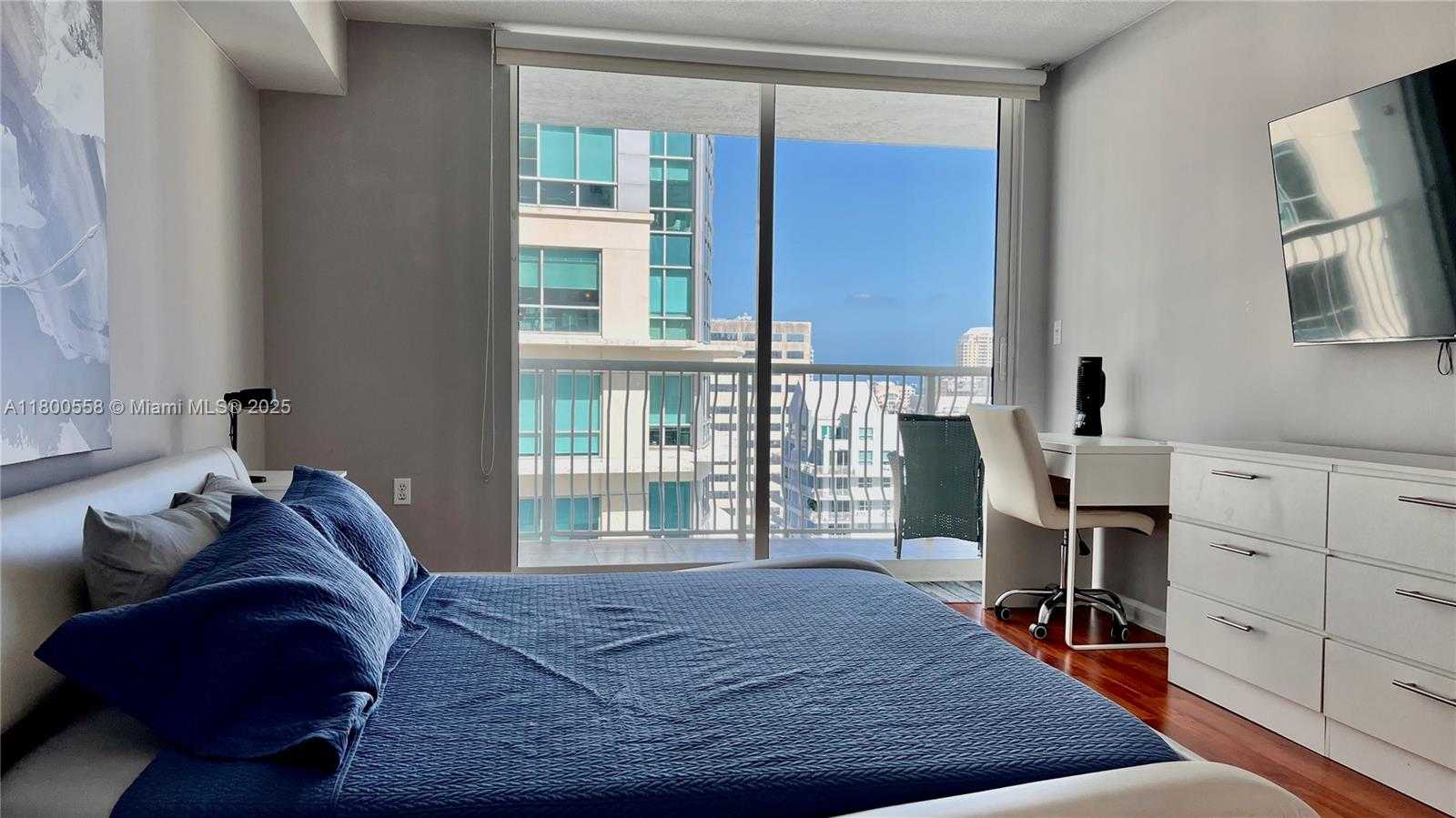 Small Image of 1200 #3704, Miami Number 11