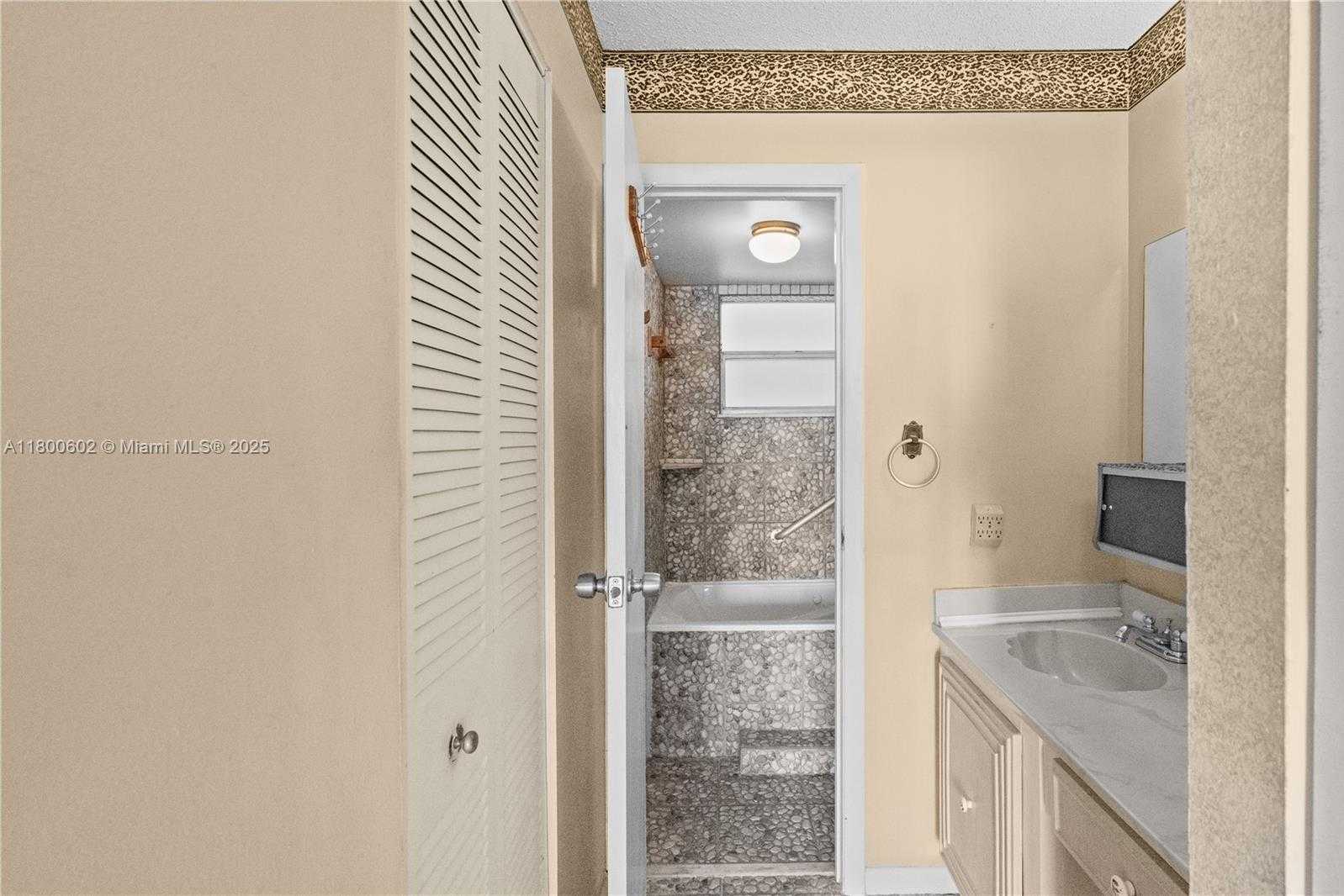 Small Image of 8205 NORTH WEST 61ST ST #B209, Tamarac Number 19