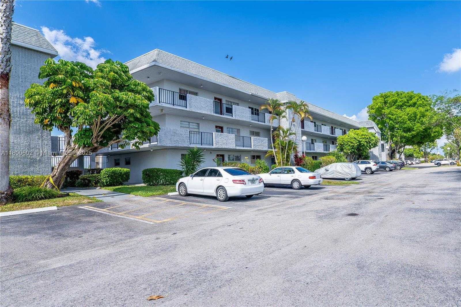 Small Image of 8205 NORTH WEST 61ST ST #B209, Tamarac Number 29