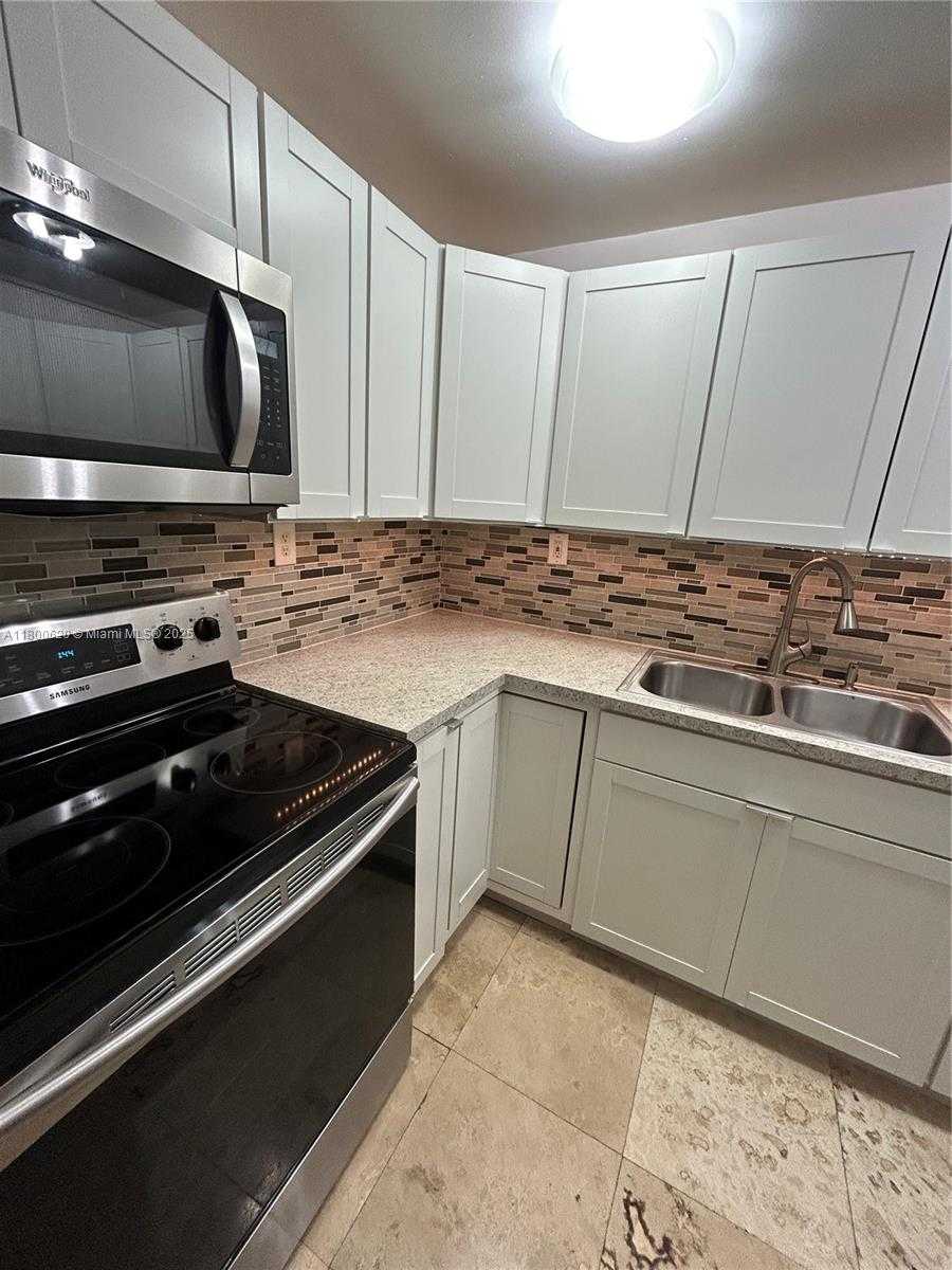 Small Image of 4675 WEST 18TH CT #806, Hialeah Number 2