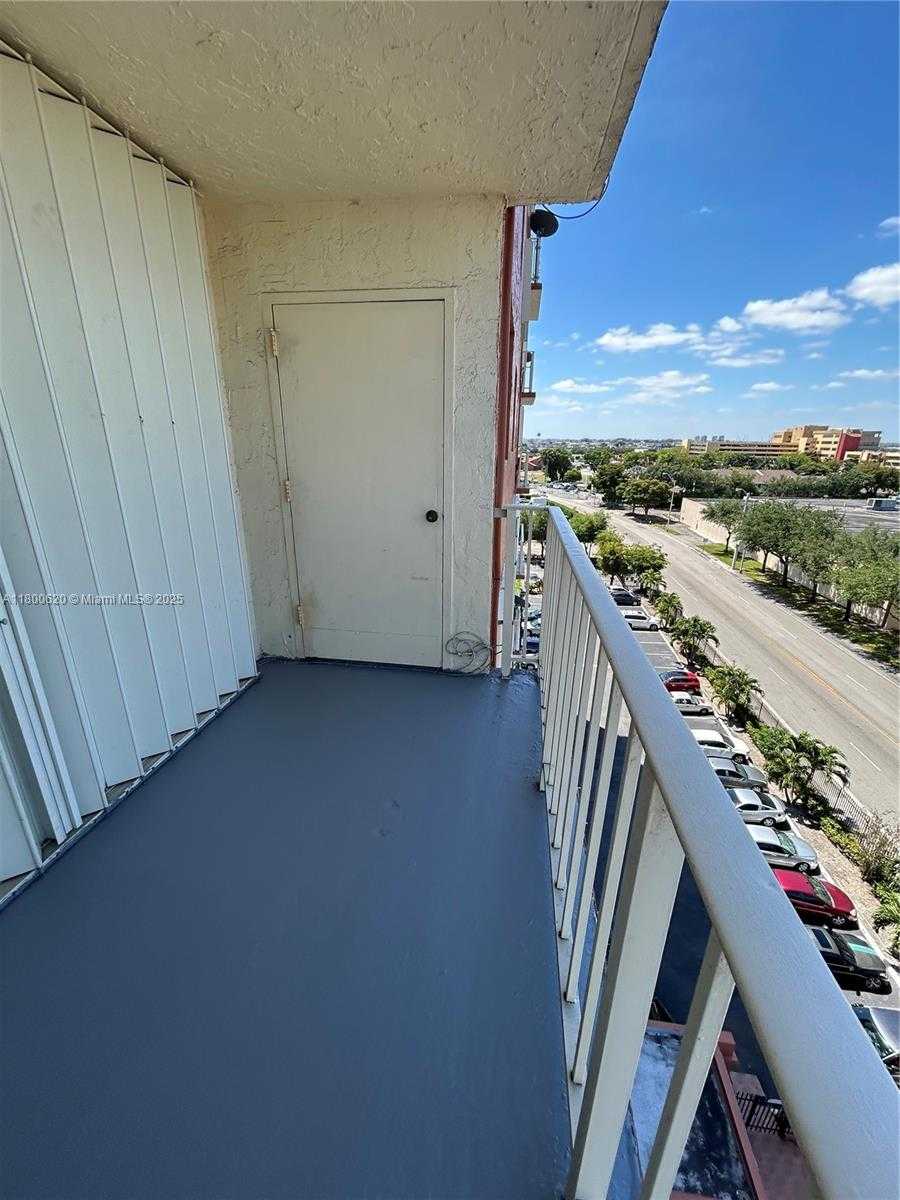 Small Image of 4675 WEST 18TH CT #806, Hialeah Number 4