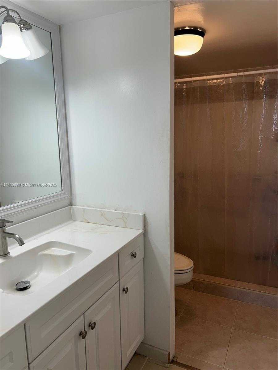 Small Image of 4675 WEST 18TH CT #806, Hialeah Number 6