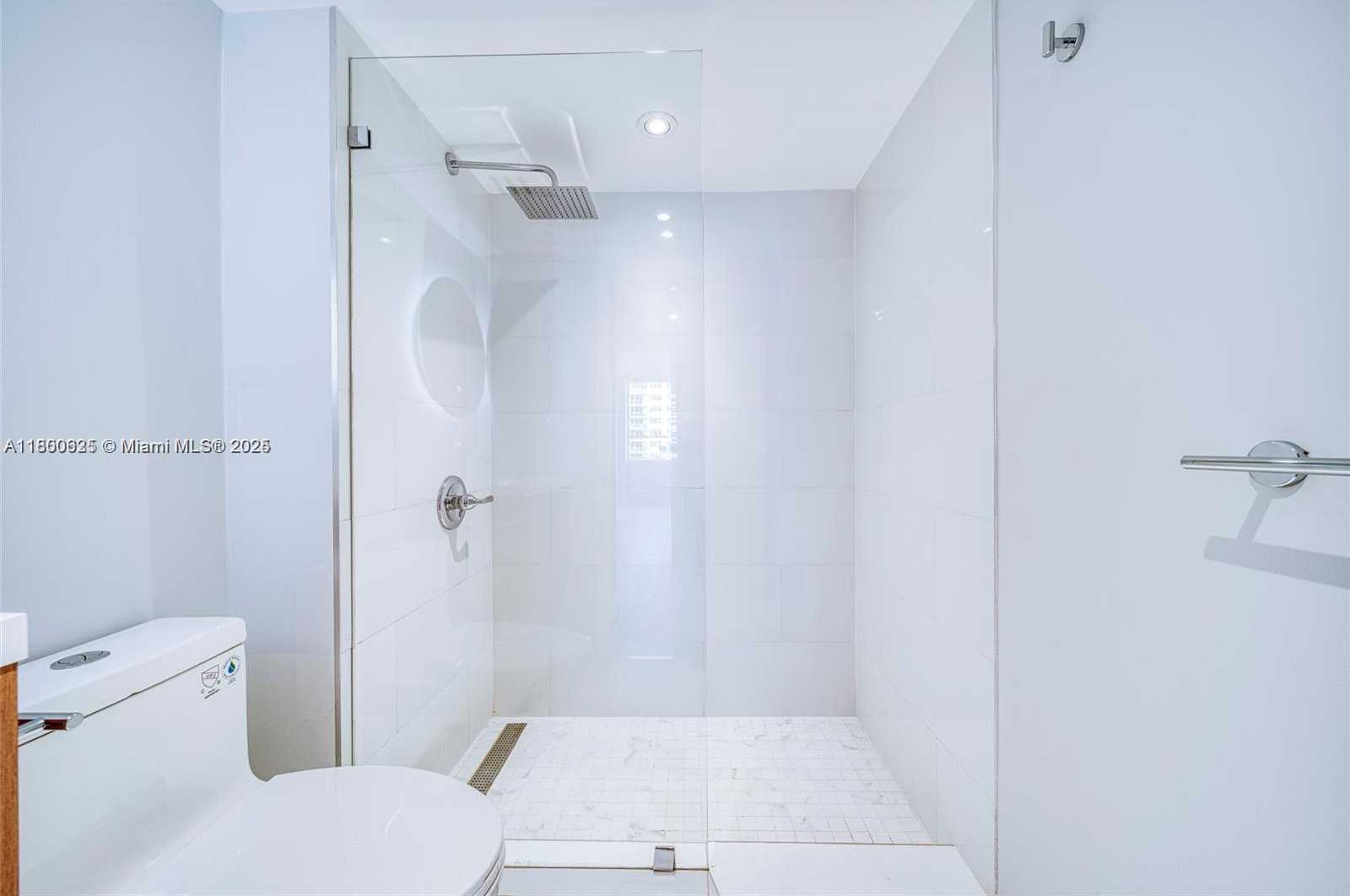 Small Image of 1500 BAY RD #648S, Miami Beach Number 6
