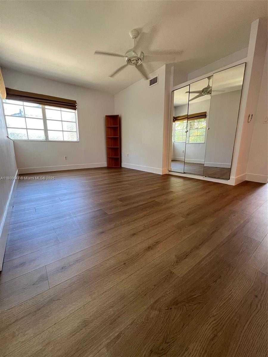 Small Image of 1605 LENOX AVE #1605-9, Miami Beach Number 10