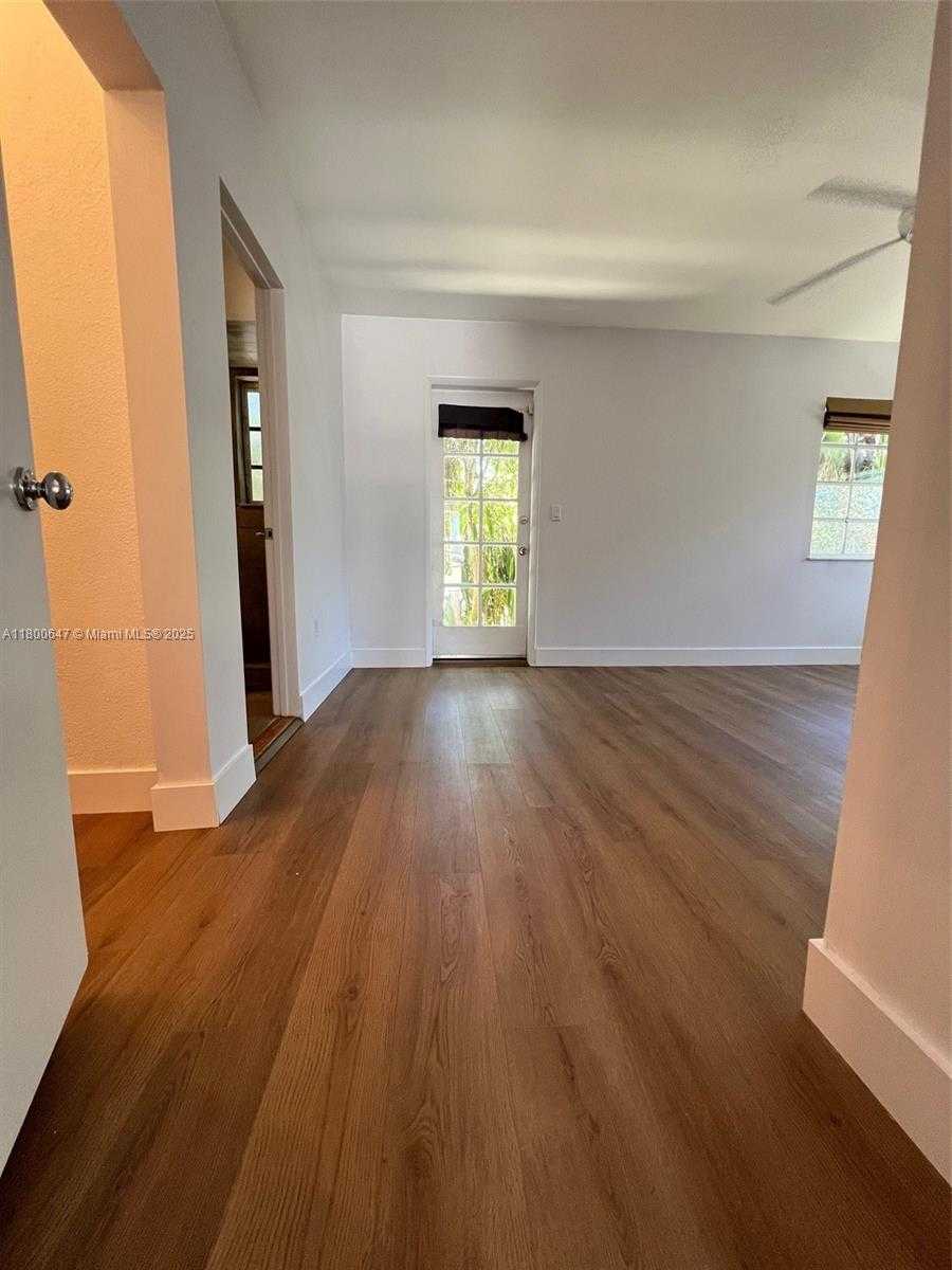 Small Image of 1605 LENOX AVE #1605-9, Miami Beach Number 8