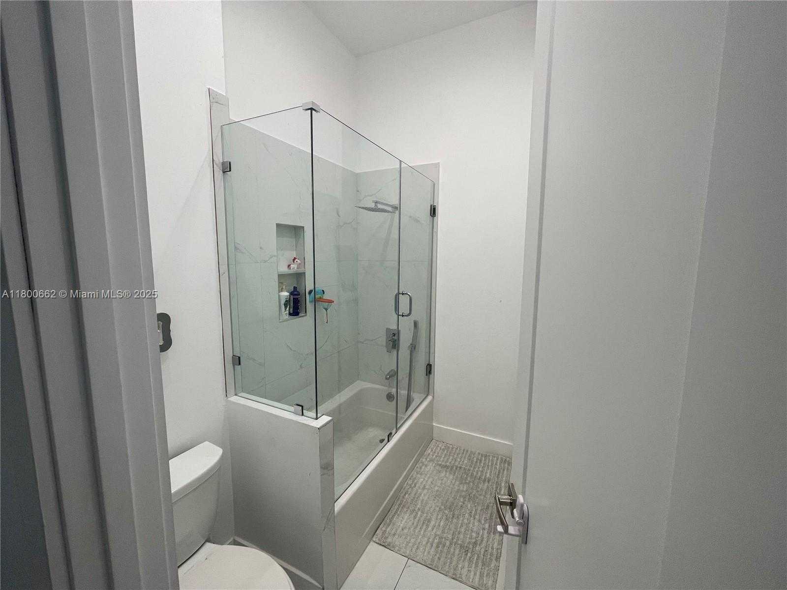 Small Image of 2751 #208N, Hollywood Number 25