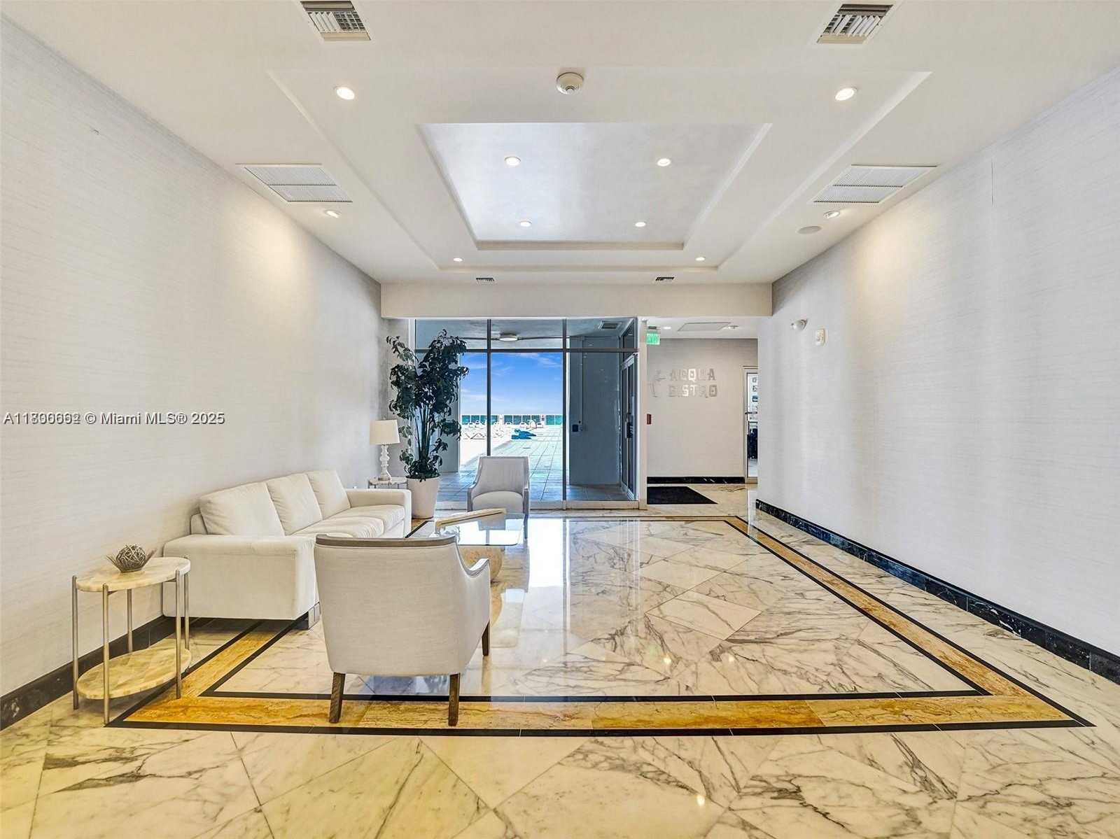 Small Image of 2751 #208N, Hollywood Number 40