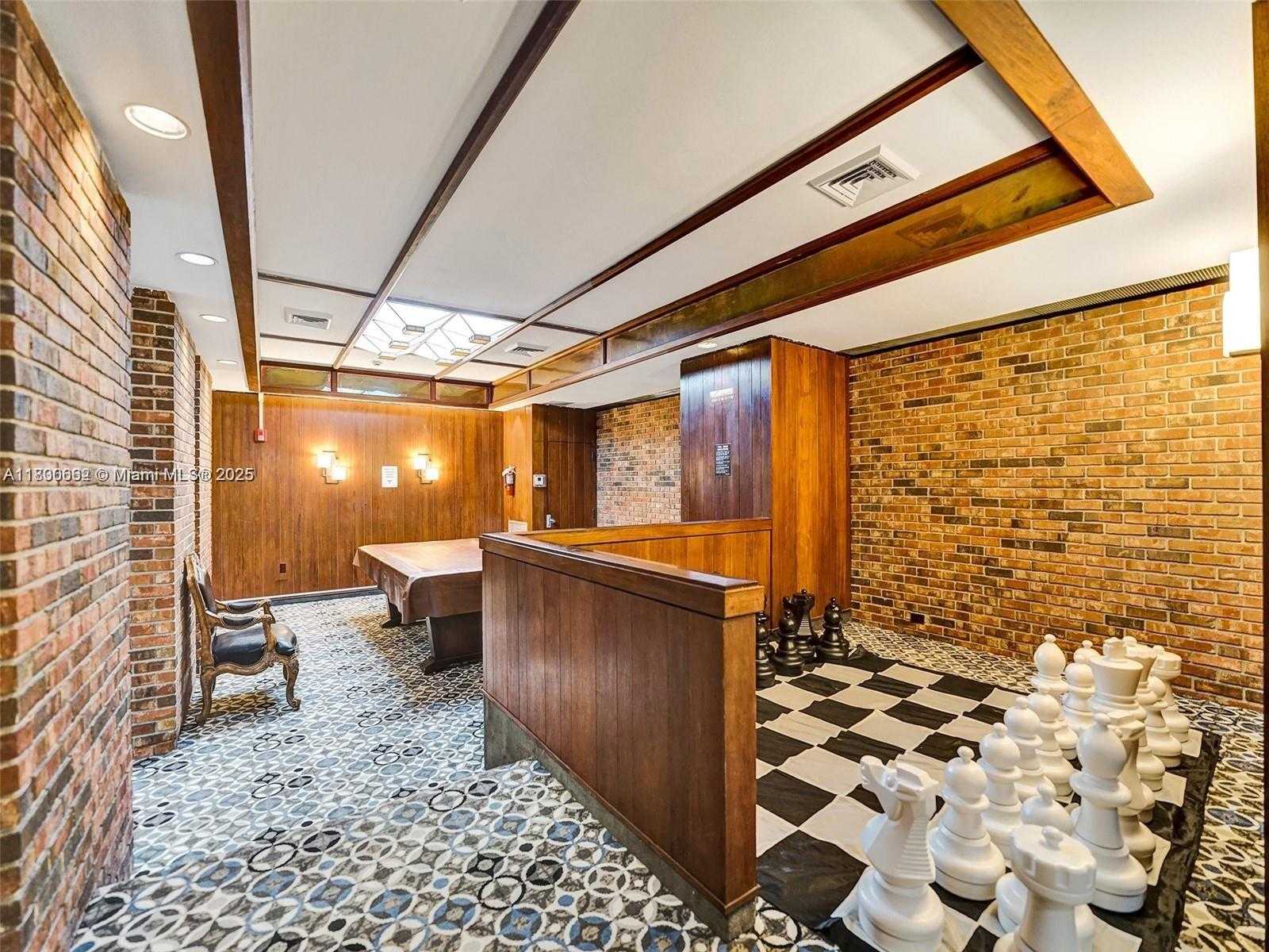 Small Image of 2751 #208N, Hollywood Number 45
