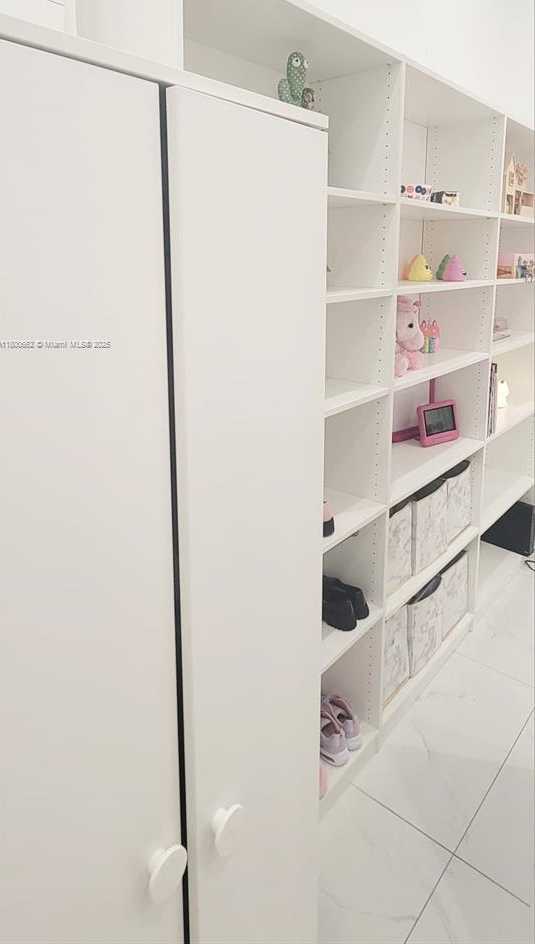 Small Image of 2751 #208N, Hollywood Number 56