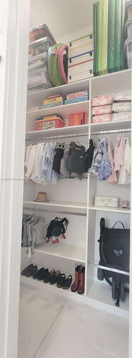 Small Image of 2751 #208N, Hollywood Number 62