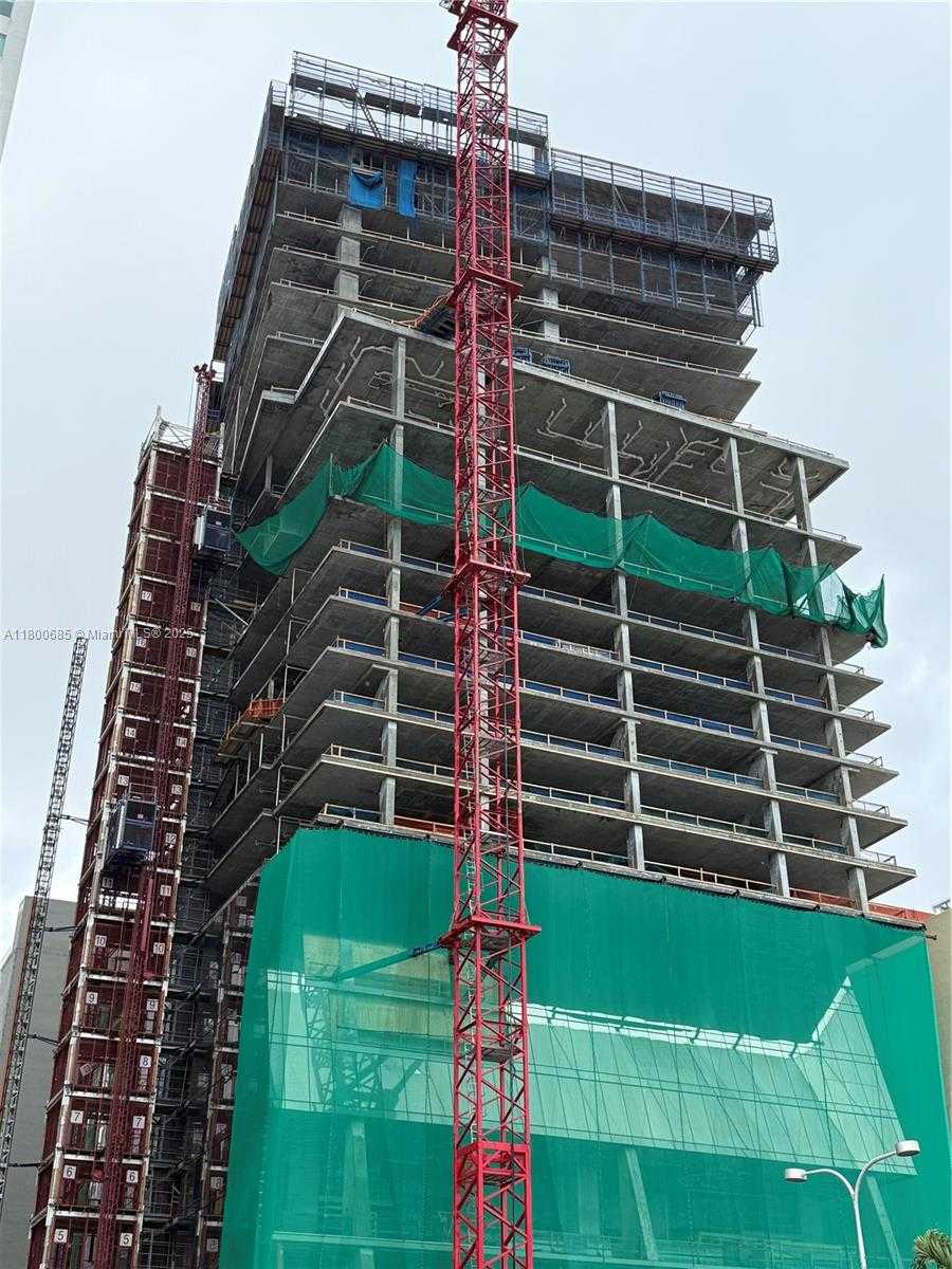 Small Image of 300 NORTH BISCAYNE BLVD #8404, Miami Number 19