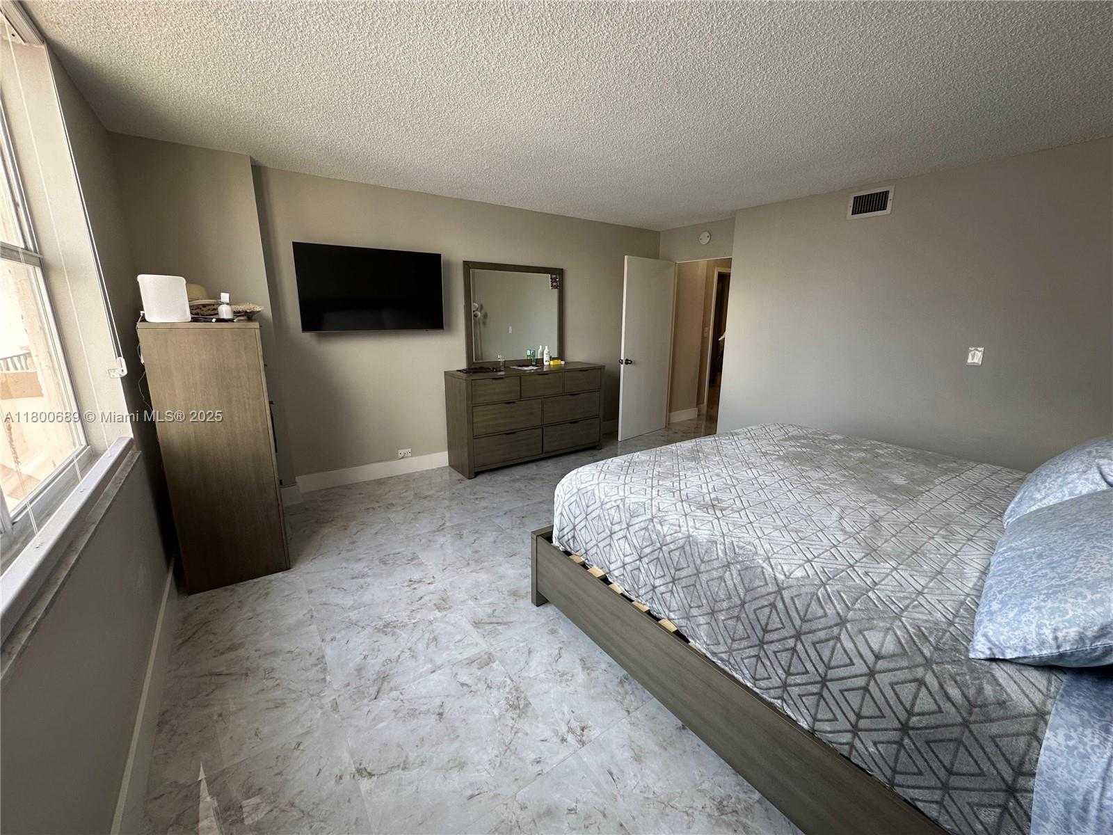 Small Image of 1865 SOUTH OCEAN DR #17C, Hallandale Beach Number 20