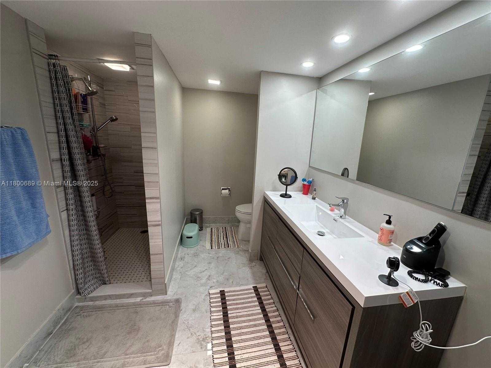 Small Image of 1865 SOUTH OCEAN DR #17C, Hallandale Beach Number 21