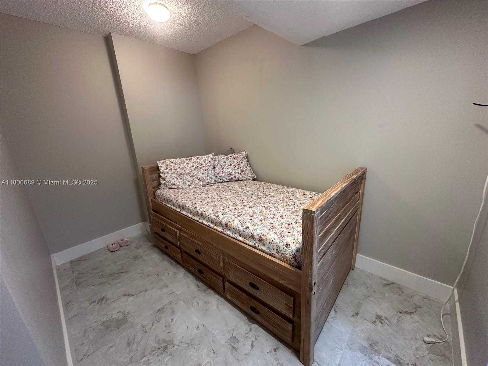 Small Image of 1865 SOUTH OCEAN DR #17C, Hallandale Beach Number 29