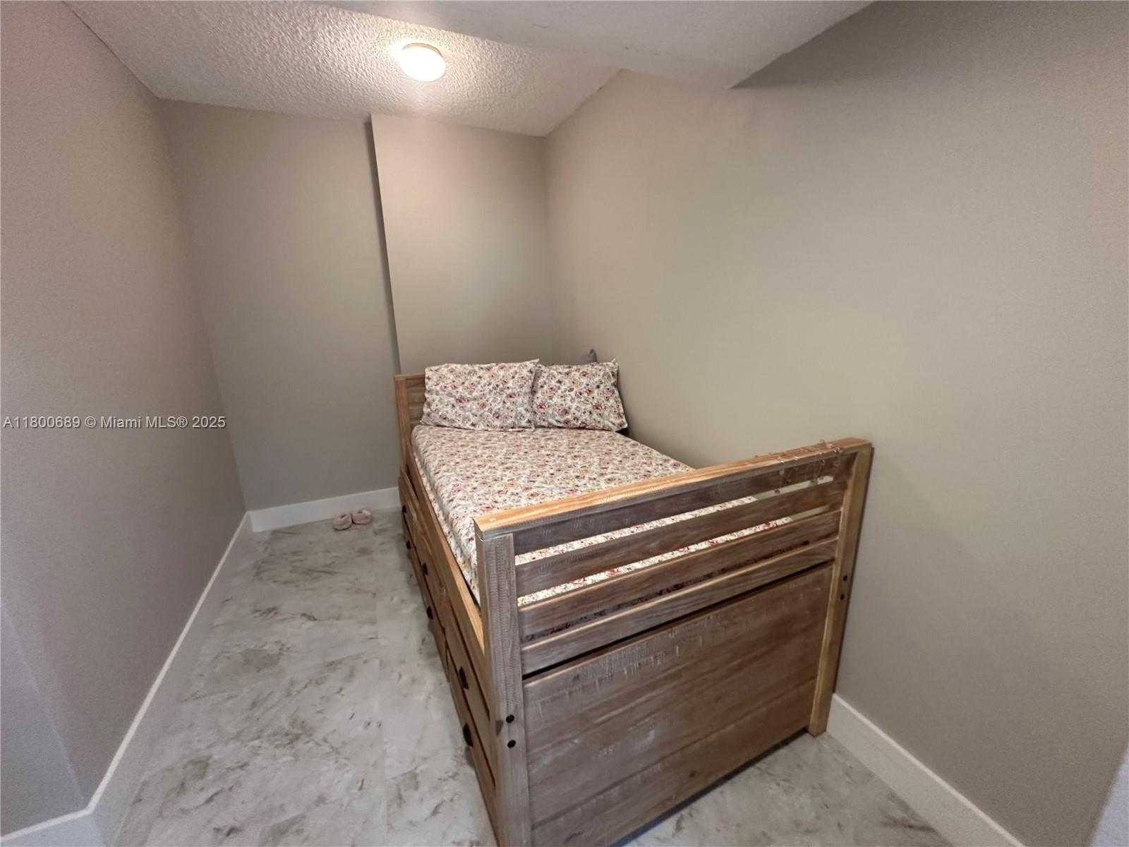 Small Image of 1865 SOUTH OCEAN DR #17C, Hallandale Beach Number 30