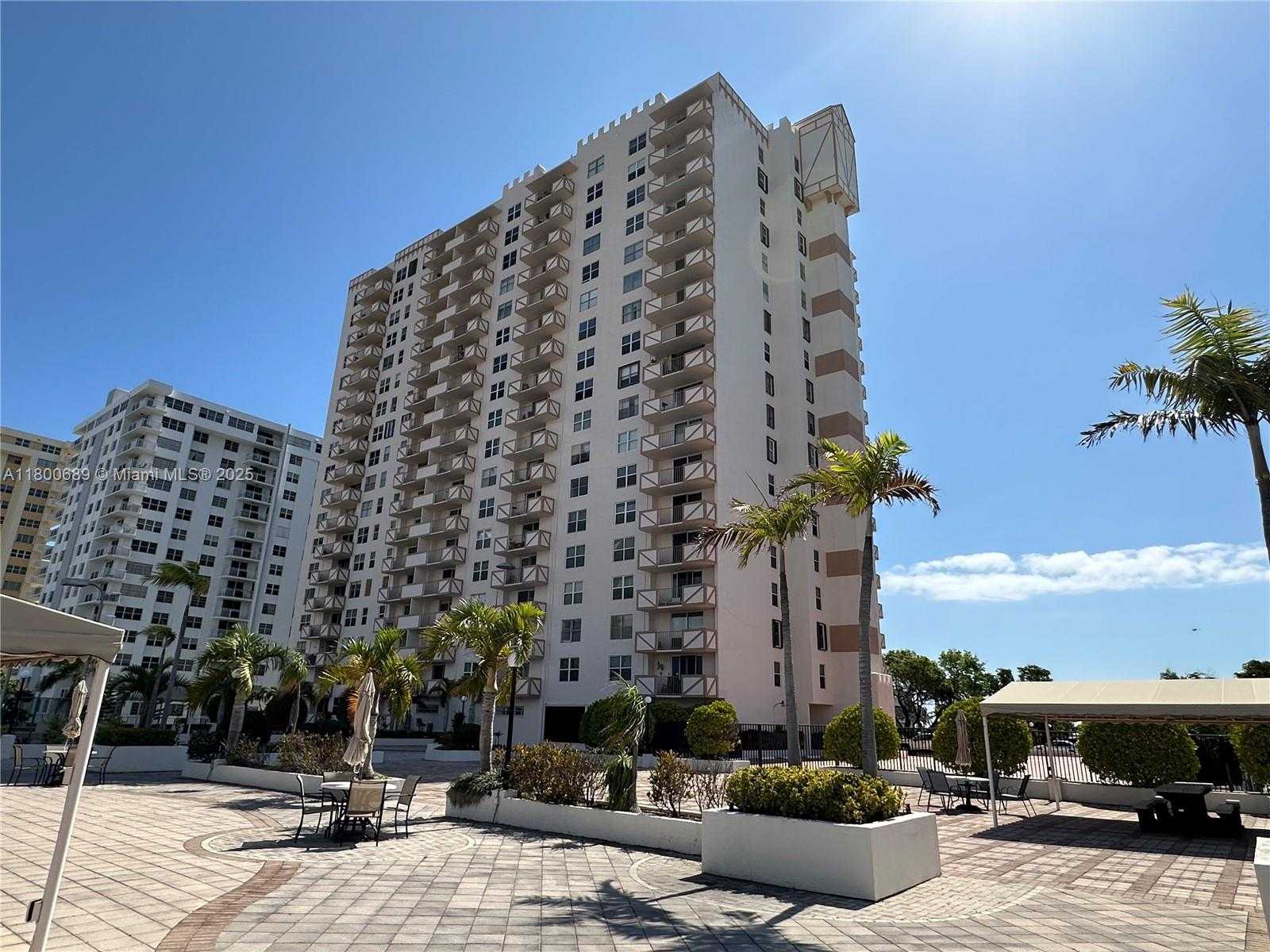 Small Image of 1865 SOUTH OCEAN DR #17C, Hallandale Beach Number 31