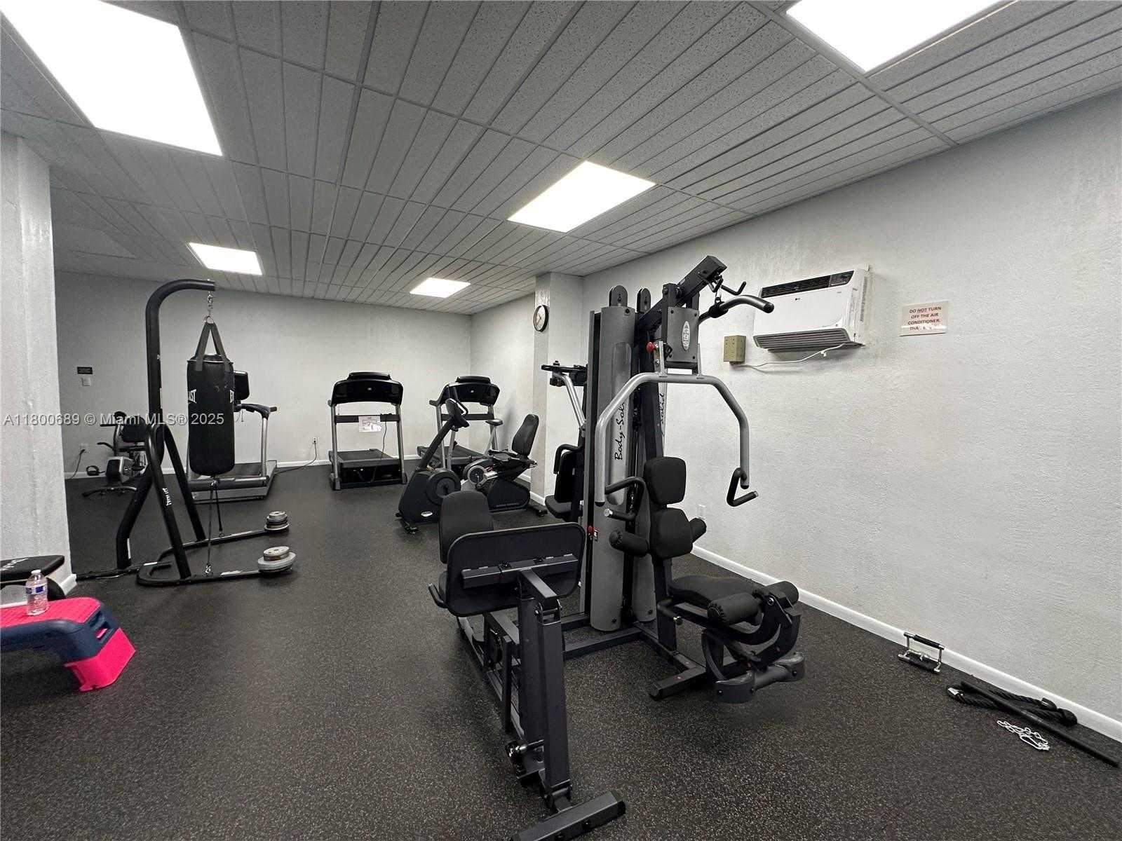 Small Image of 1865 SOUTH OCEAN DR #17C, Hallandale Beach Number 38